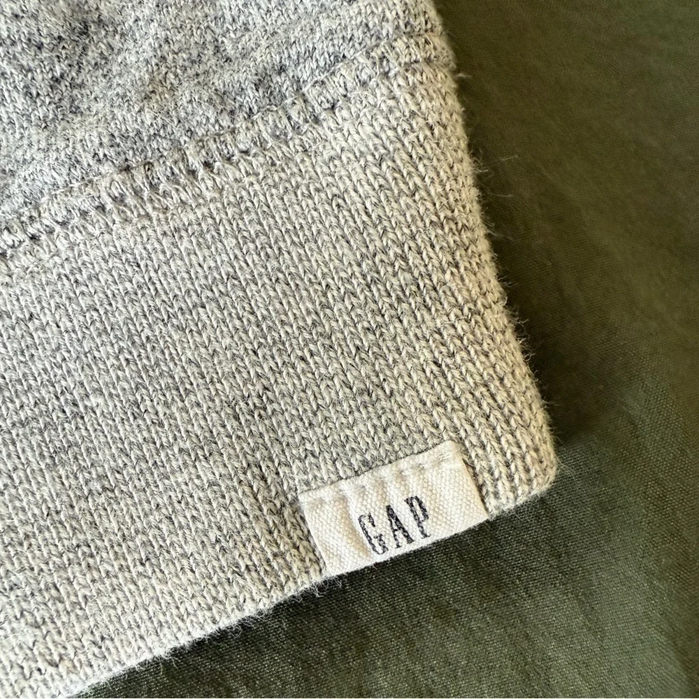GAP Heather Gray Knit Sweater
